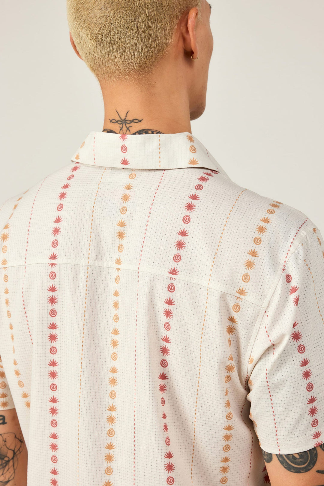 686 
Nomad Perforated Button Down Shirt - Southwest Limestone - Sun Diego Boardshop