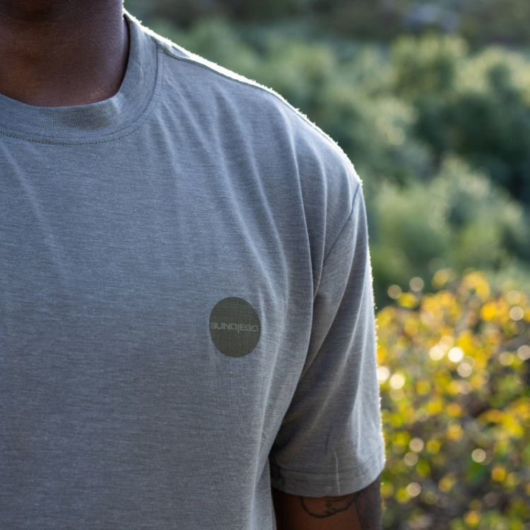 SUNDIEGO TECH TEE  - Heather Grey - Sun Diego Boardshop