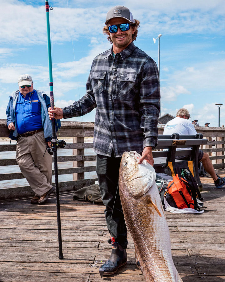 Salty Crew Fathom Tech Flannel - Pirate Black - Sun Diego Boardshop