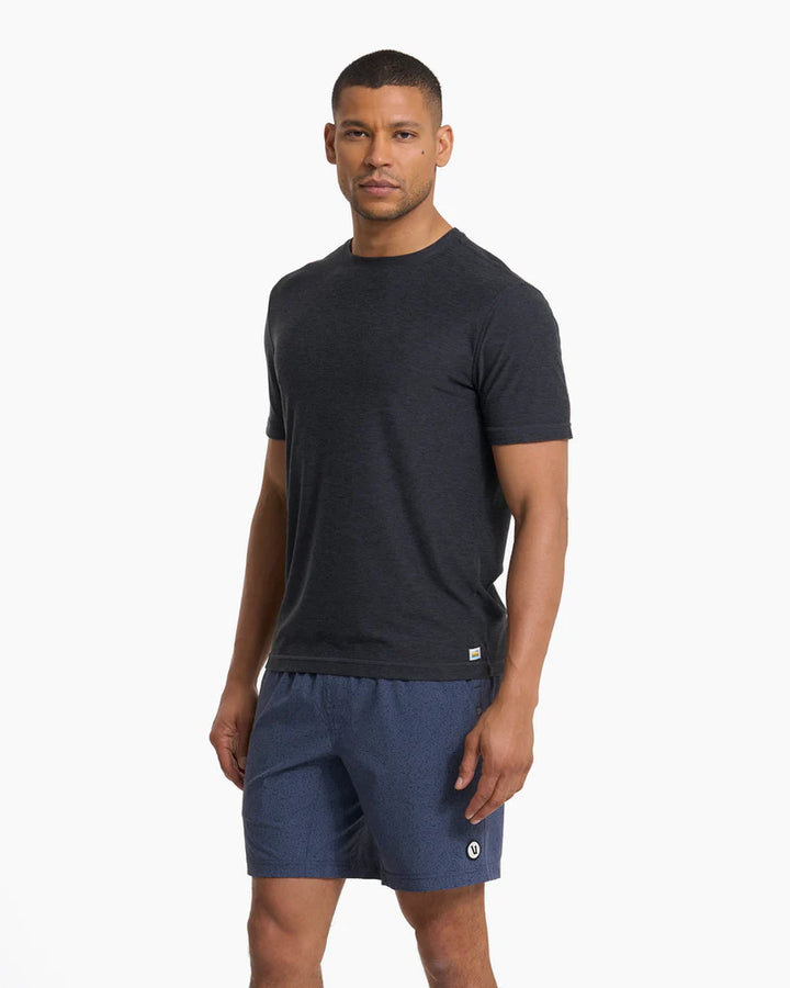 Vuori Strato Tech Tee - Charcoal Heather - Sun Diego Boardshop