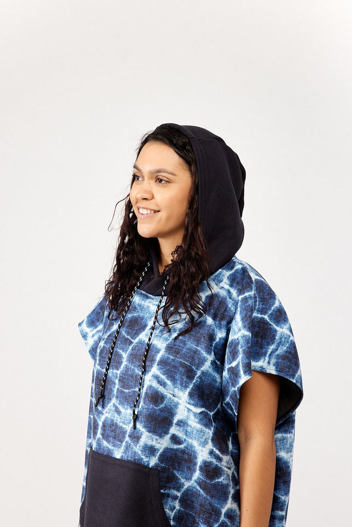 NOMADIX Unisex Changing Poncho - AGUA BLUE - Sun Diego Boardshop