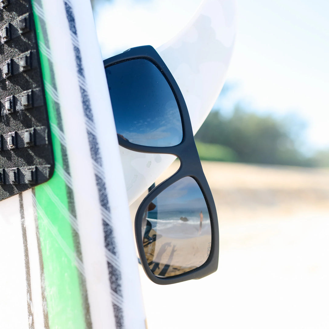 I-Sea Cloudbreak Sunglasses - Black/Smoke Polar - Sun Diego Boardshop