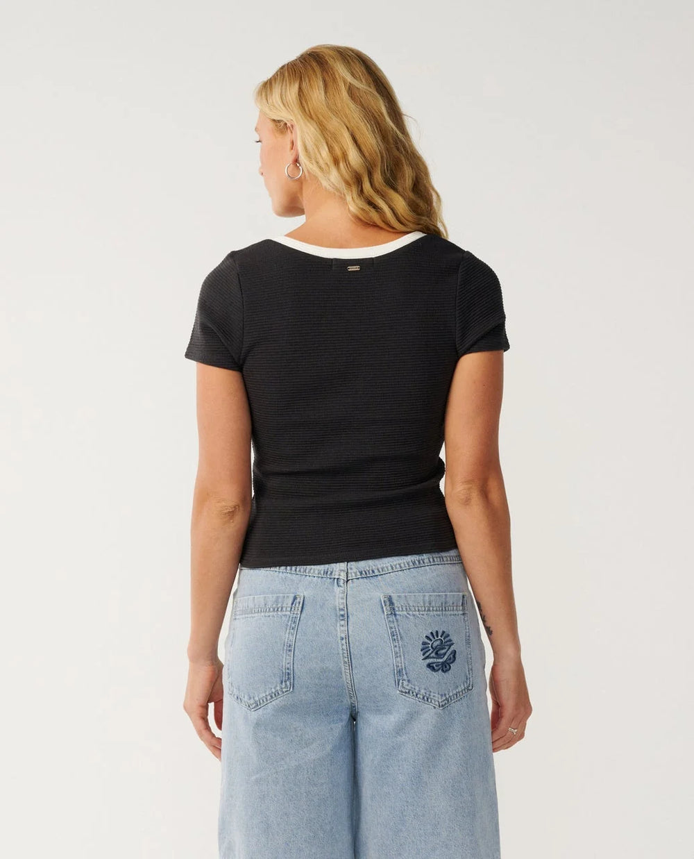 Rip Curl Women's Retro Swell Tee - Washed Black - Sun Diego Boardshop