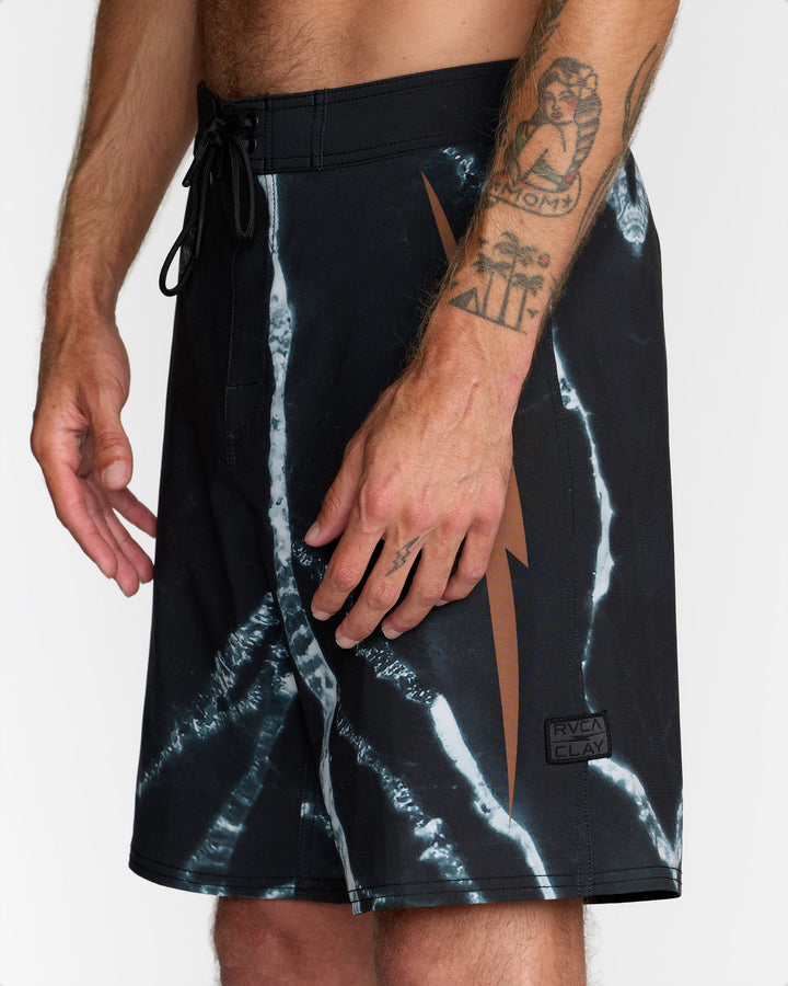 RVCA Men's RVCA X Clay 21" Trunk - Black Resin