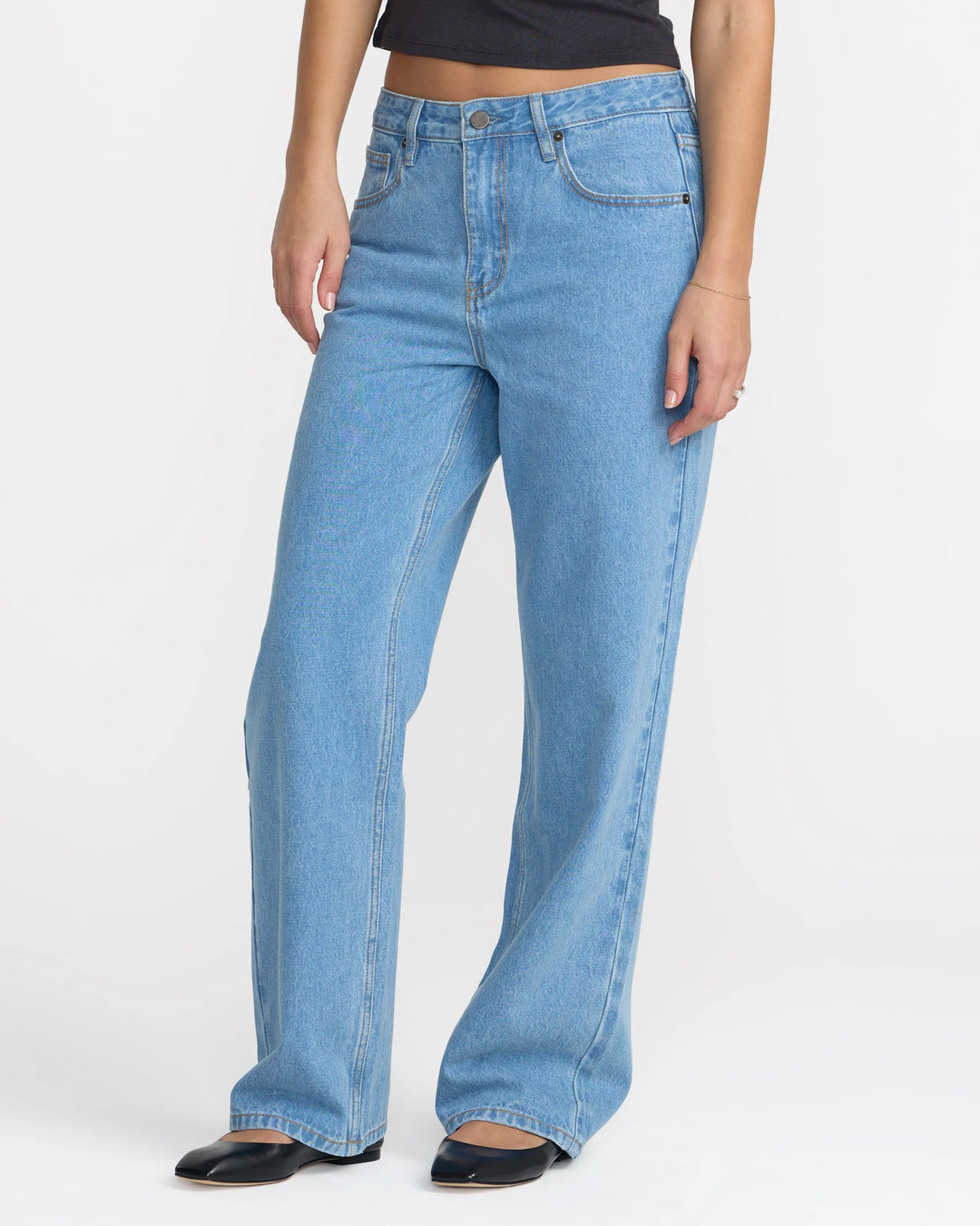RVCA Women's Coco Relaxed Straight Leg Jean - Medium Blue