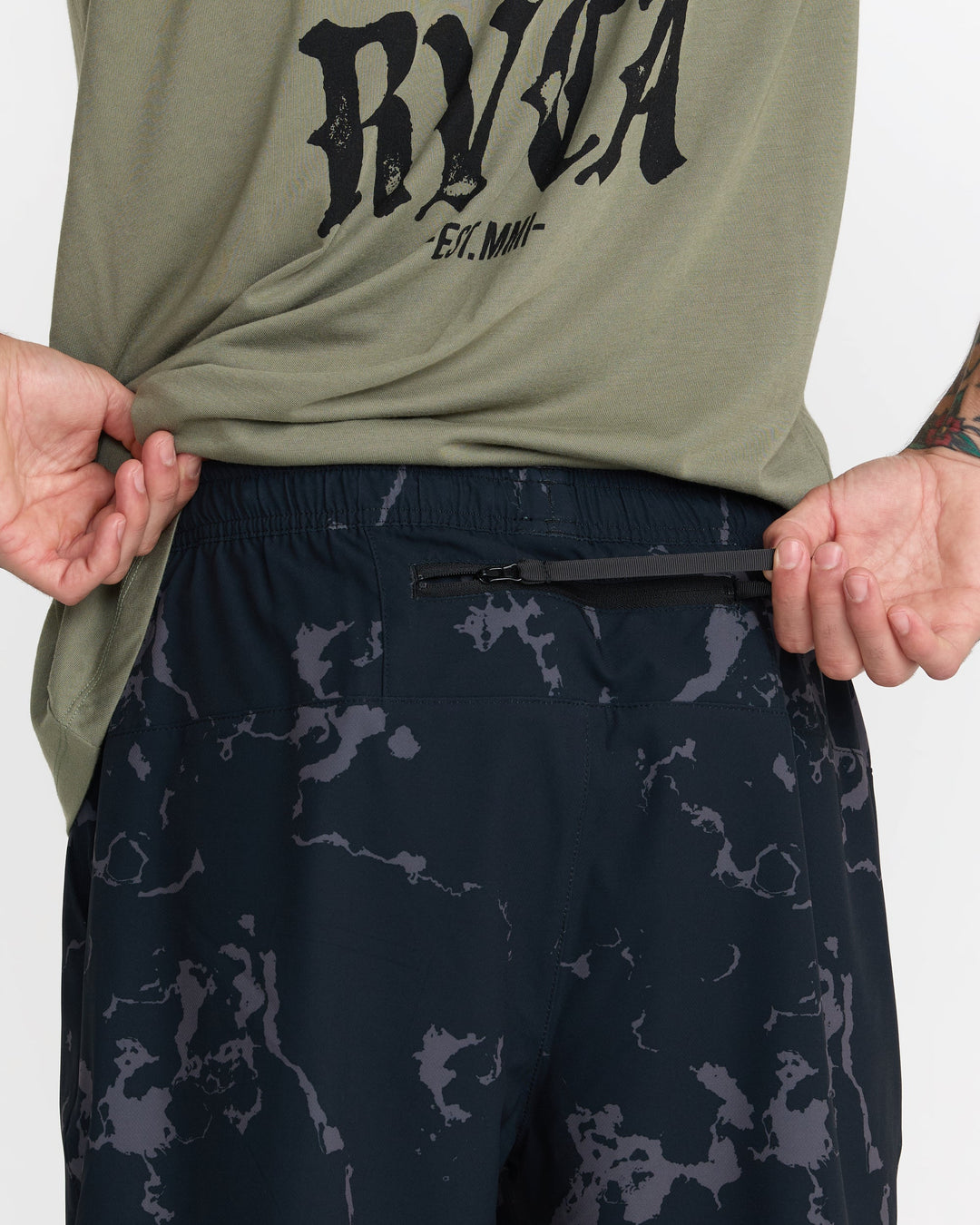 RVCA Men's Yogger 2 In 1 17" Short - Black 2 - Sun Diego Boardshop