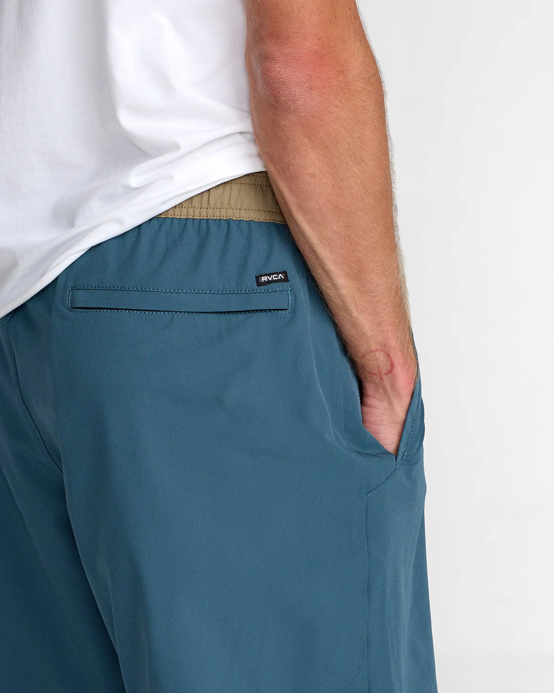 RVCA Men's Yogger Stretch Contrast 17" Short - Duck Blue - Sun Diego Boardshop