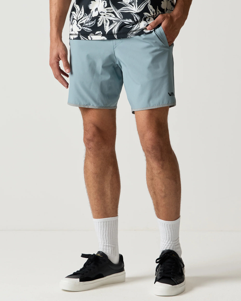 RVCA Men's Yogger Stretch Contrast 17" Short - Lead - Sun Diego Boardshop