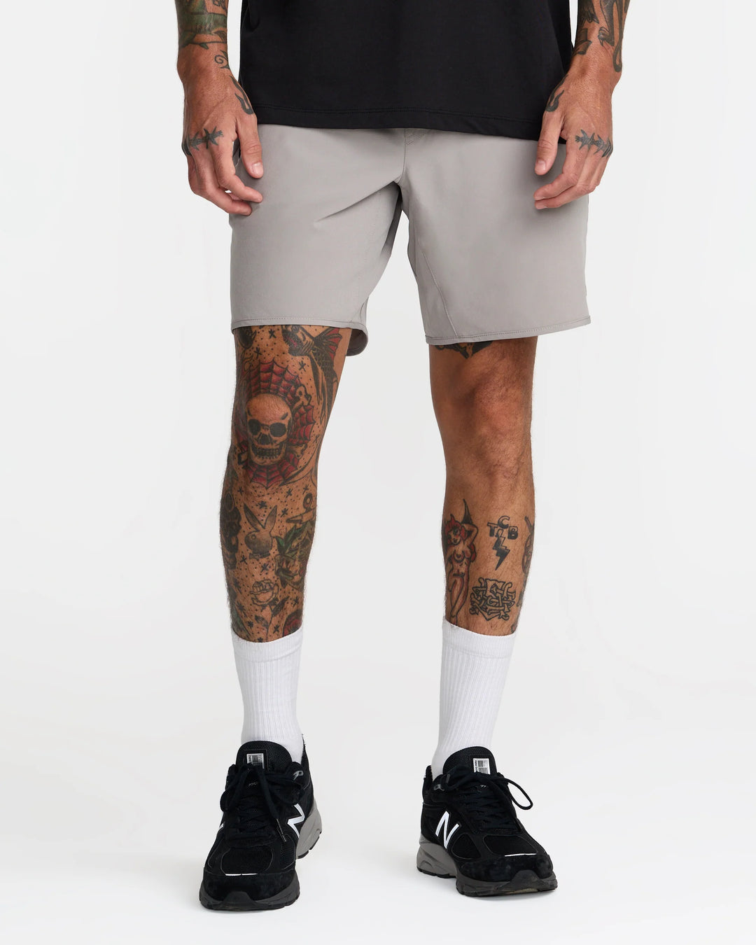 RVCA MEN'S YOGGER STRETCH 17" SHORT - BROWN STONE