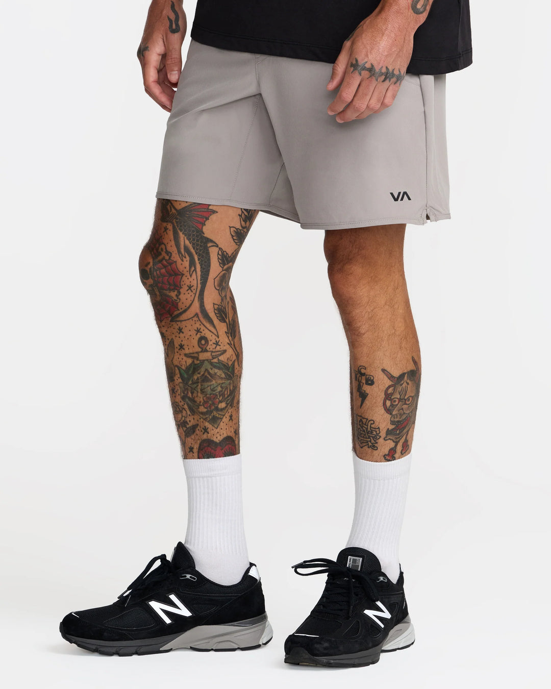 RVCA MEN'S YOGGER STRETCH 17" SHORT - BROWN STONE