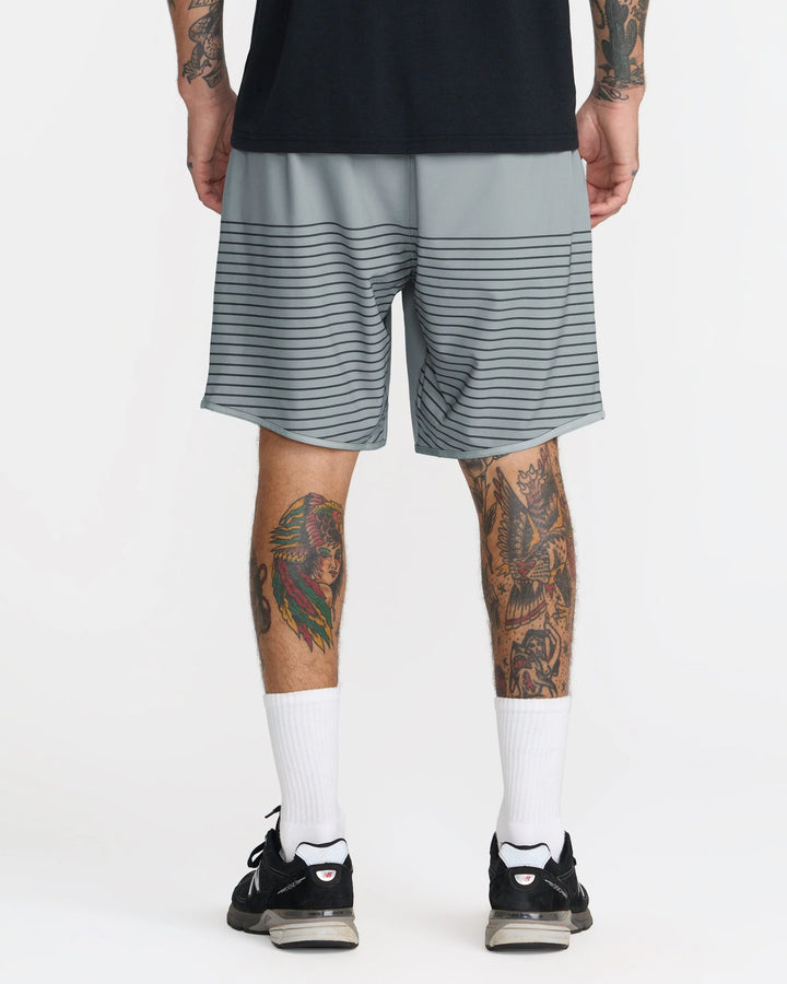 RVCA MEN'S YOGGER STRETCH 17" SHORT - LEAD