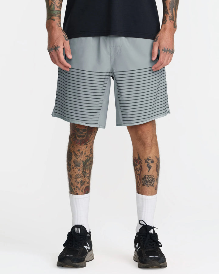 RVCA MEN'S YOGGER STRETCH 17" SHORT - LEAD