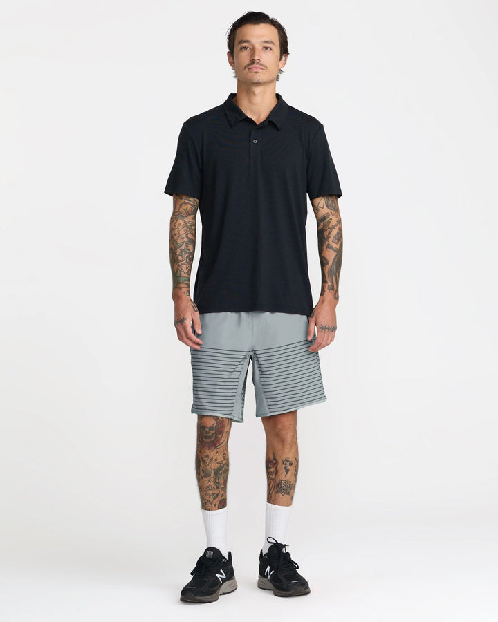 RVCA MEN'S YOGGER STRETCH 17" SHORT - LEAD