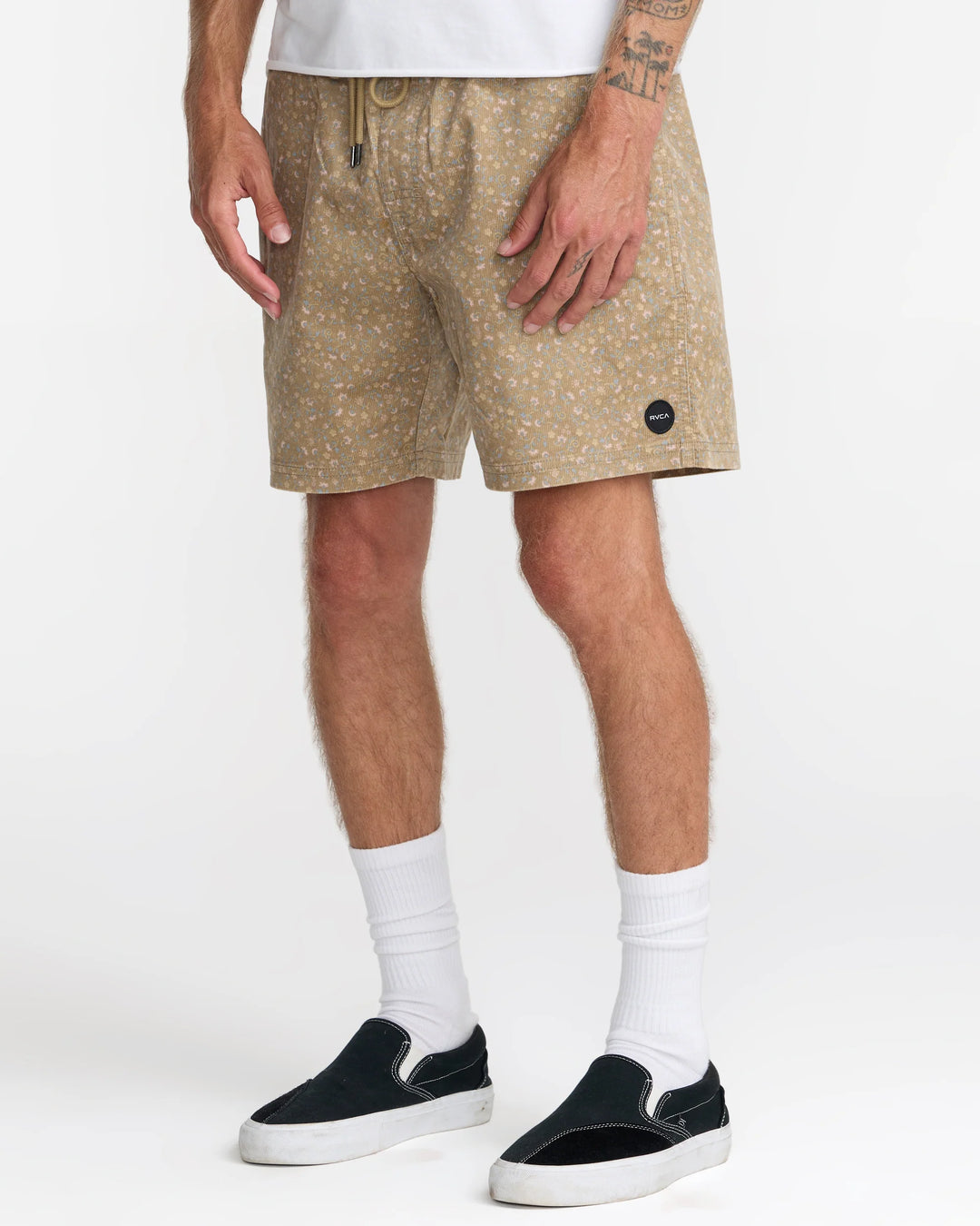 RVCA MEN'S ESCAPE ELASTIC CORD II SHORT - COYOTE