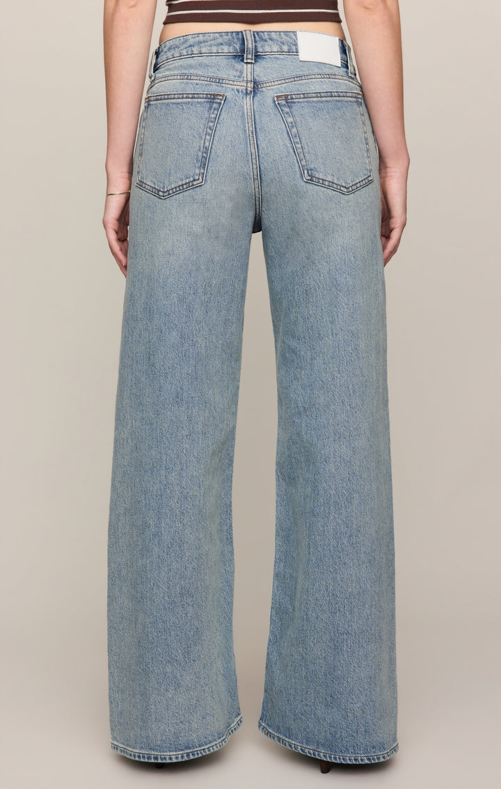 Z-Supply Women's The Stunner Mid-Rise Wide Denim - Downtown - Sun Diego Boardshop