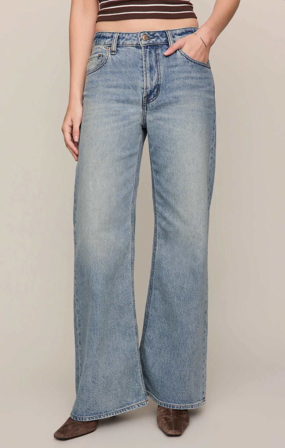 Z-Supply Women's The Stunner Mid-Rise Wide Denim - Downtown - Sun Diego Boardshop