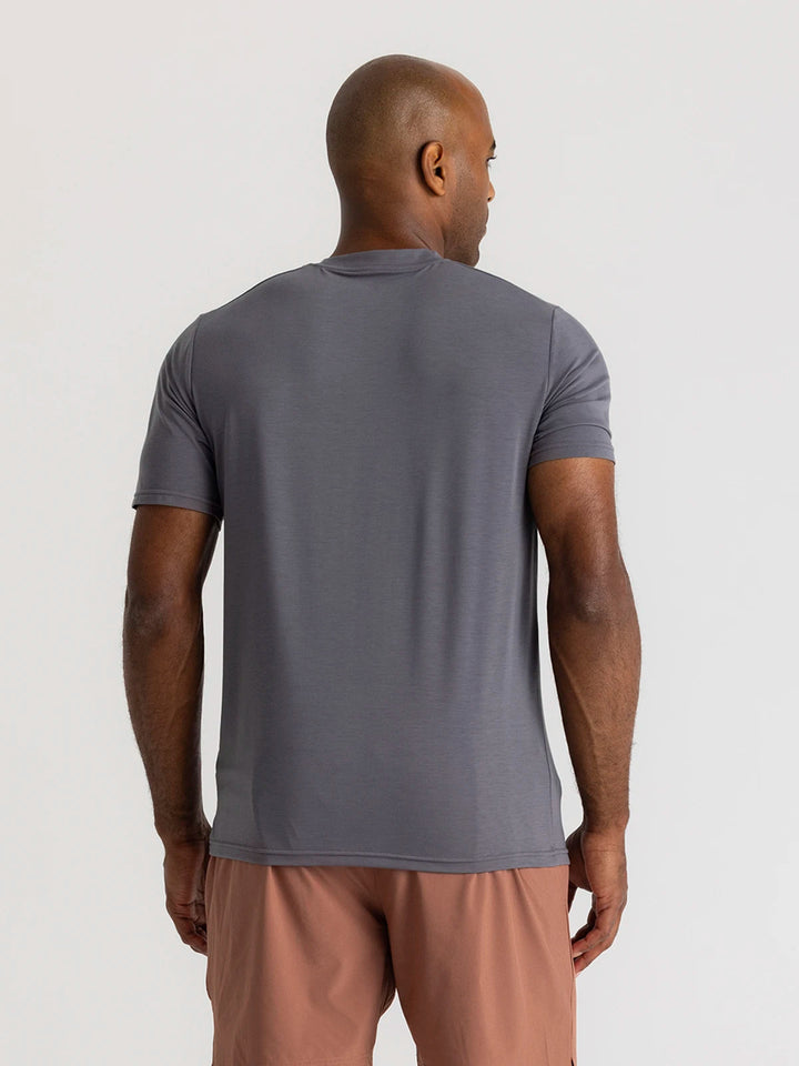 Free Fly Men'S Elevate Lightweight Tee - Smoke - Sun Diego Boardshop