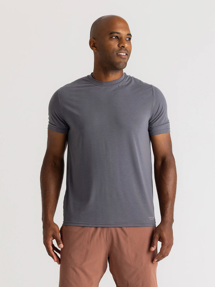 Free Fly Men'S Elevate Lightweight Tee - Smoke - Sun Diego Boardshop