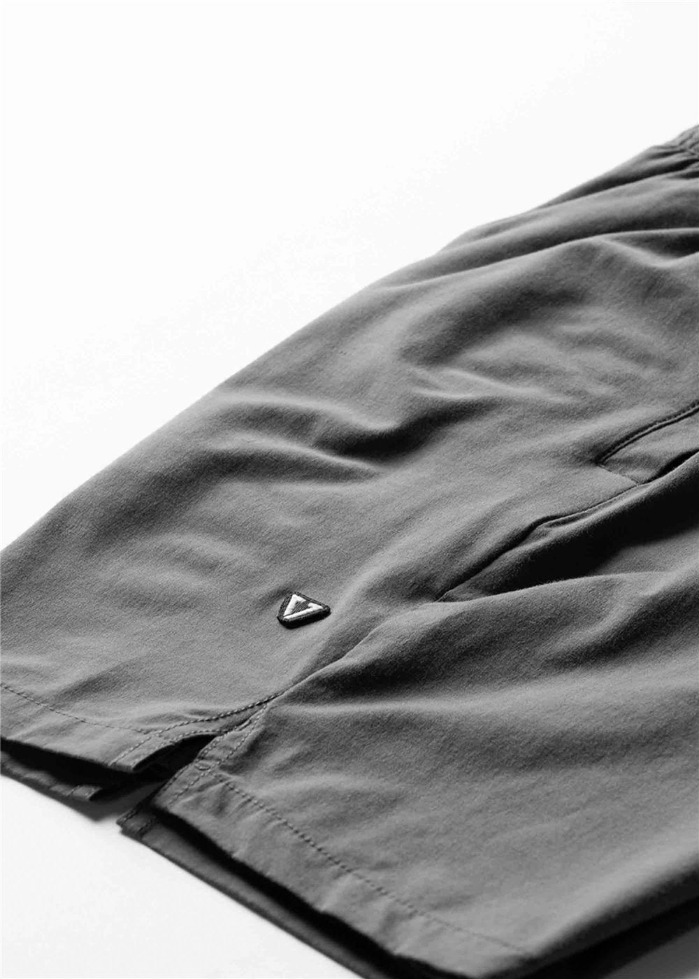Vissla Men's Alto 18" Performance Elastic Walkshort - Graphite - Sun Diego Boardshop