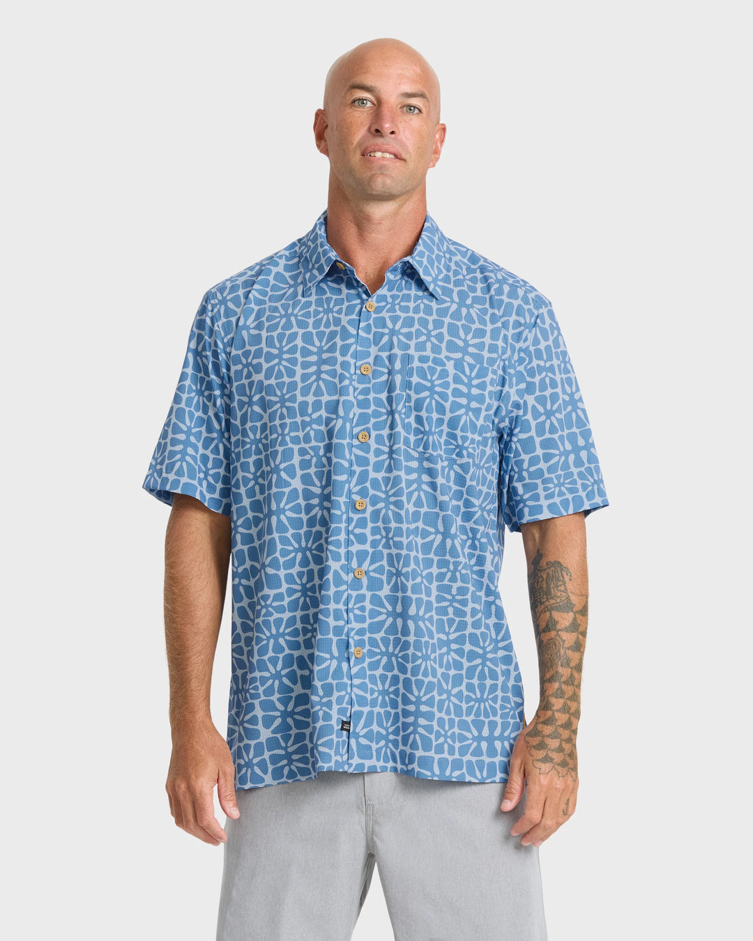 Quiksilver Men's Waterman Coral Sea Performance Short Sleeve Shirt - Skyway - Sun Diego Boardshop