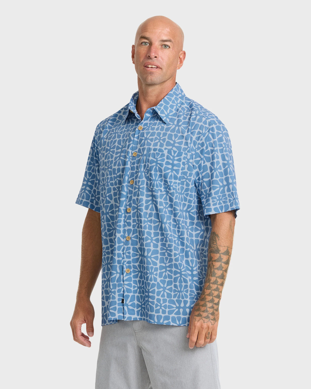 Quiksilver Men's Waterman Coral Sea Performance Short Sleeve Shirt - Skyway - Sun Diego Boardshop