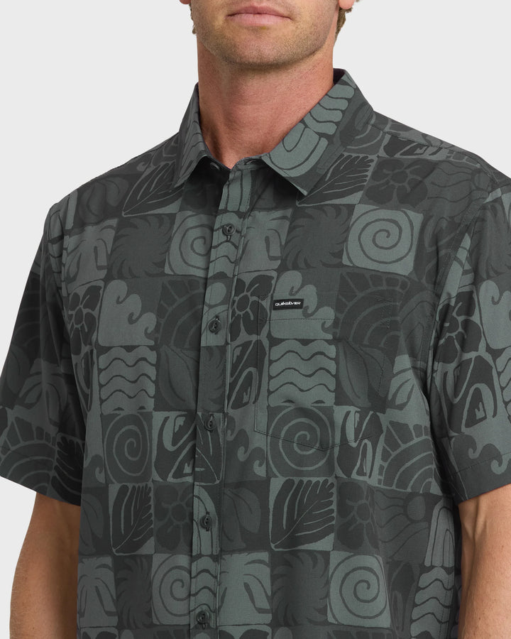 Quiksilver Men's Earth Geo Classic Stretch Short Sleeve Woven Shirt - Phantom - Sun Diego Boardshop