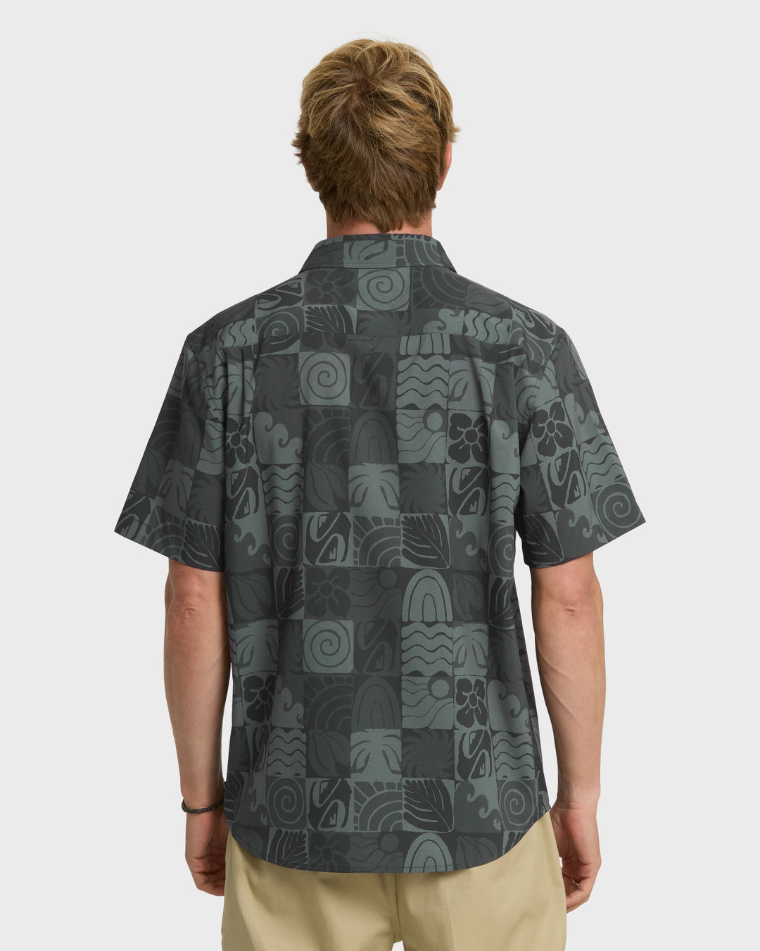 Quiksilver Men's Earth Geo Classic Stretch Short Sleeve Woven Shirt - Phantom - Sun Diego Boardshop