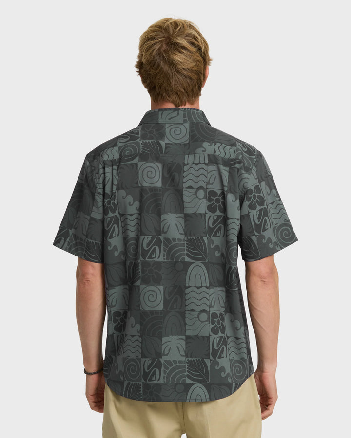 Quiksilver Men's Earth Geo Classic Stretch Short Sleeve Woven Shirt - Phantom - Sun Diego Boardshop