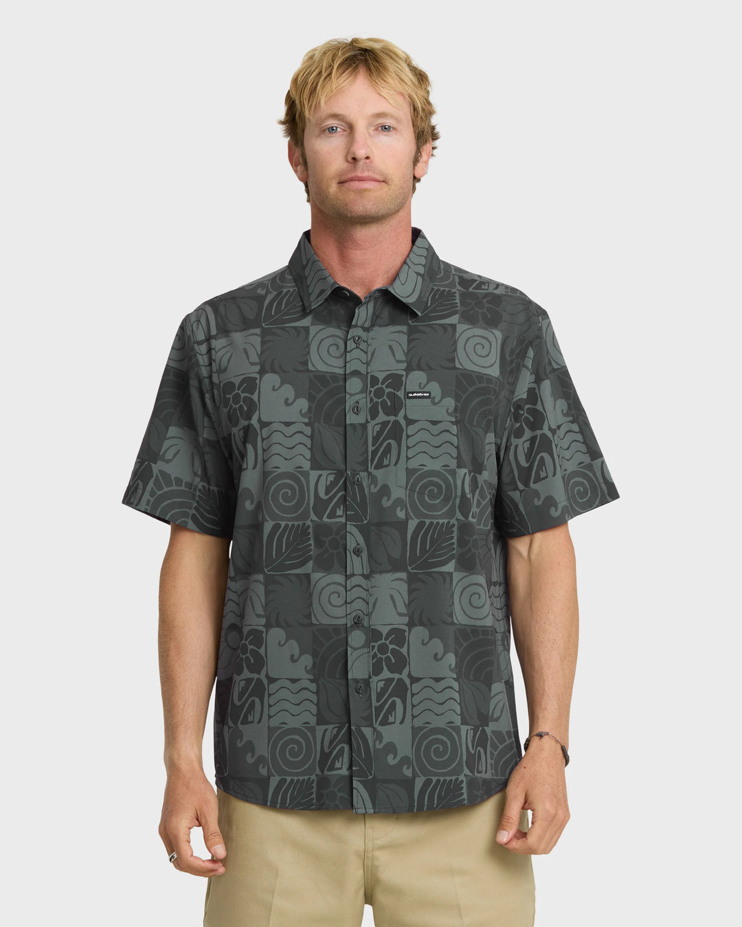 Quiksilver Men's Earth Geo Classic Stretch Short Sleeve Woven Shirt - Phantom - Sun Diego Boardshop