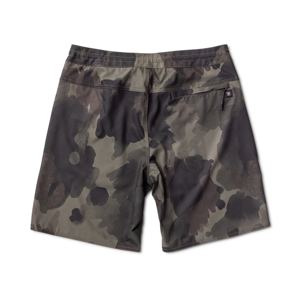 Roark Men's Venture Hybrid 18.5" Trunk - Camo - Sun Diego Boardshop