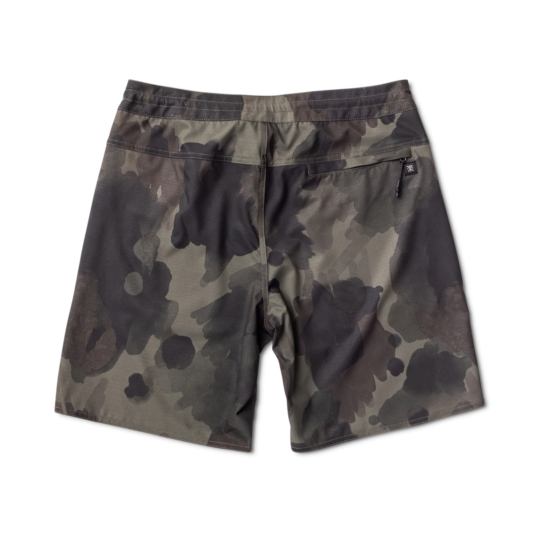 Roark Men's Venture Hybrid 18.5" Trunk - Camo - Sun Diego Boardshop