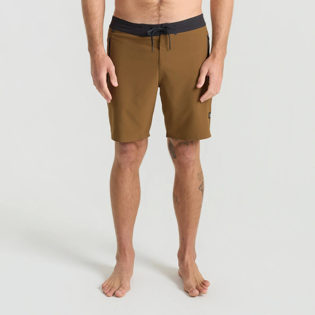 Roark Men's Venture Hybrid 18.5" Trunk - Otter - Sun Diego Boardshop