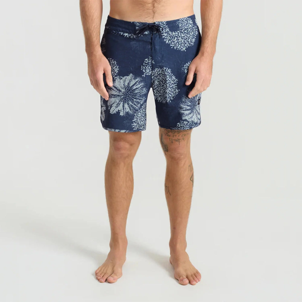 Roark Men's Chiller Scallop 17" Boardshorts - Navy - Sun Diego Boardshop