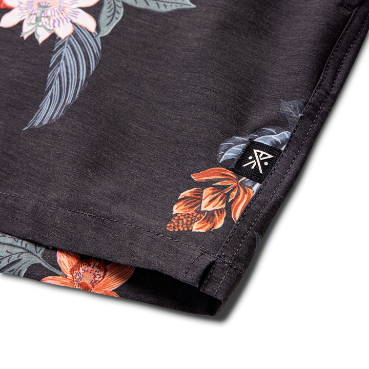 Roark Men's Shorey 16" Trunks - Onyx - Sun Diego Boardshop