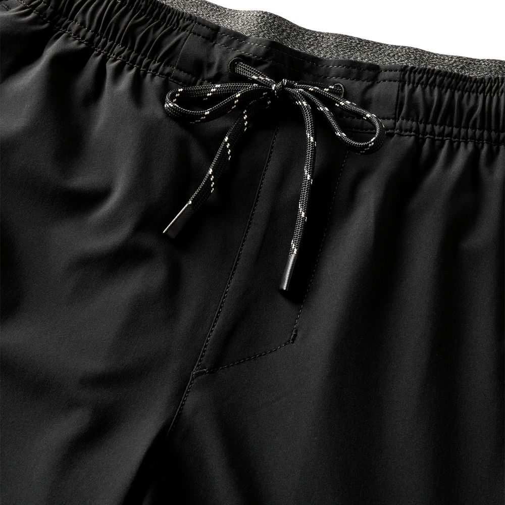 Roark Mens Serrano 7 Active Stretch Shorts Black Print - Sun Diego Boardshop