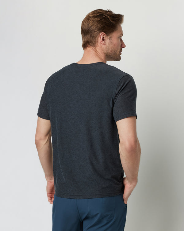 Vuori Strato Tech Tee - Charcoal Heather - Sun Diego Boardshop