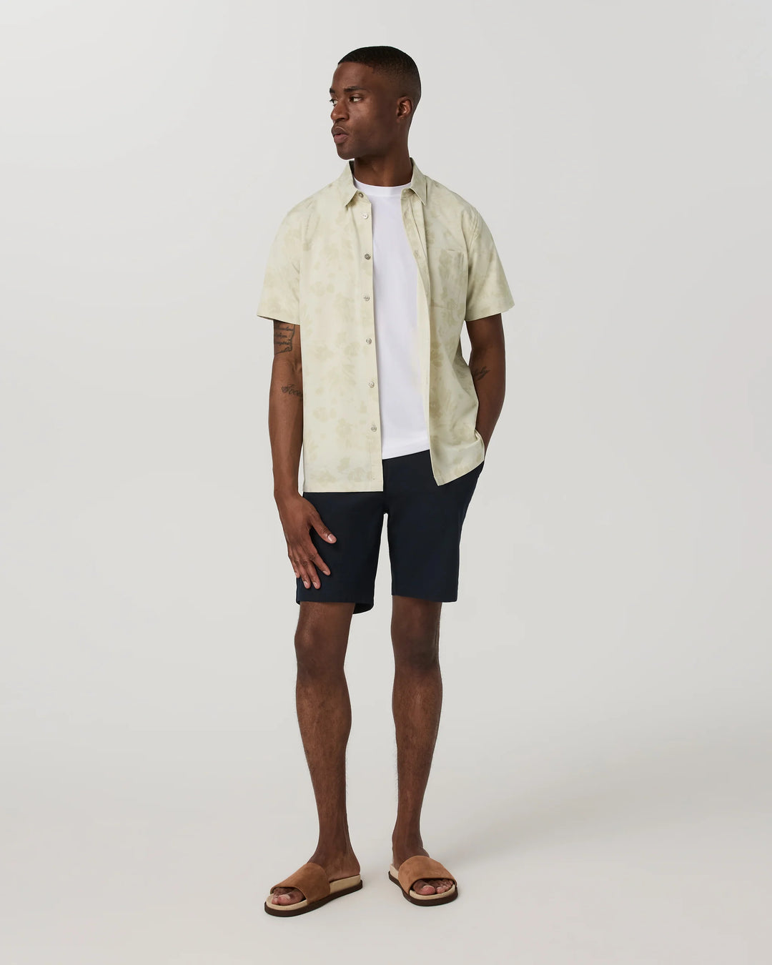 Vuori Men's Short Sleeve Bridge Button Down - Sandalwood Fleur