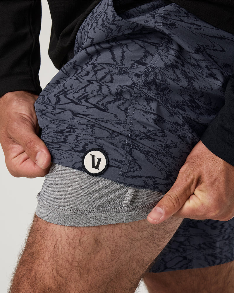 Vuori Kore Short Lined 7" - Moonlight Sand - Sun Diego Boardshop