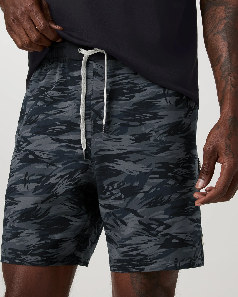 Vuori Men's Banks Session Short Unlined 7" - Black Riptide Camo - Sun Diego Boardshop