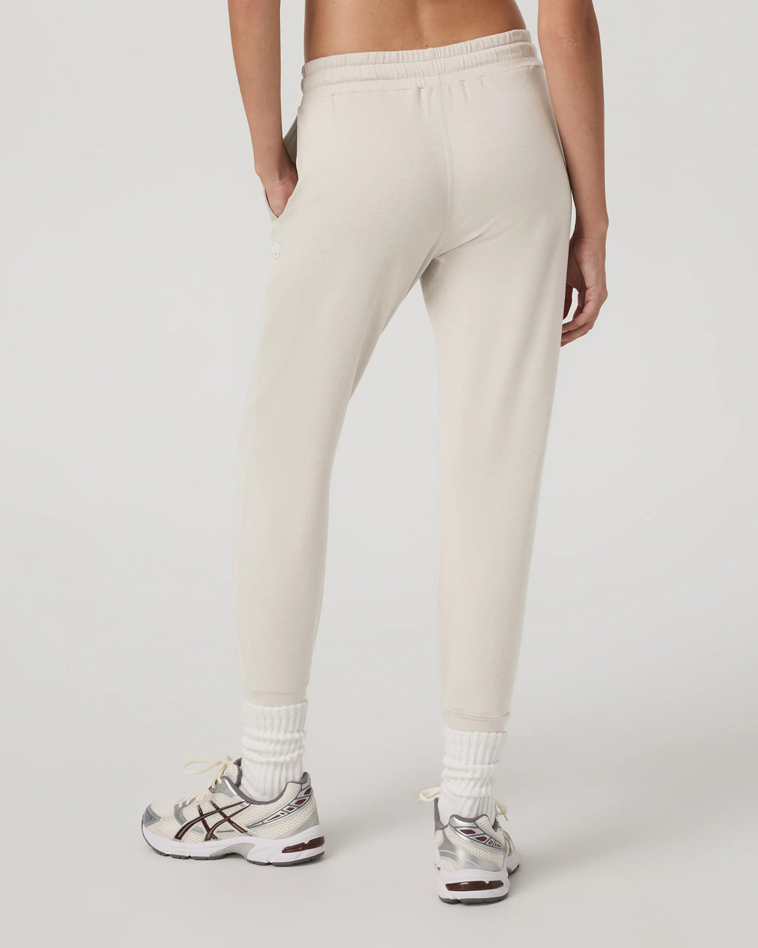 Vuori Women's Performance Jogger - Ecru Heather - Sun Diego Boardshop