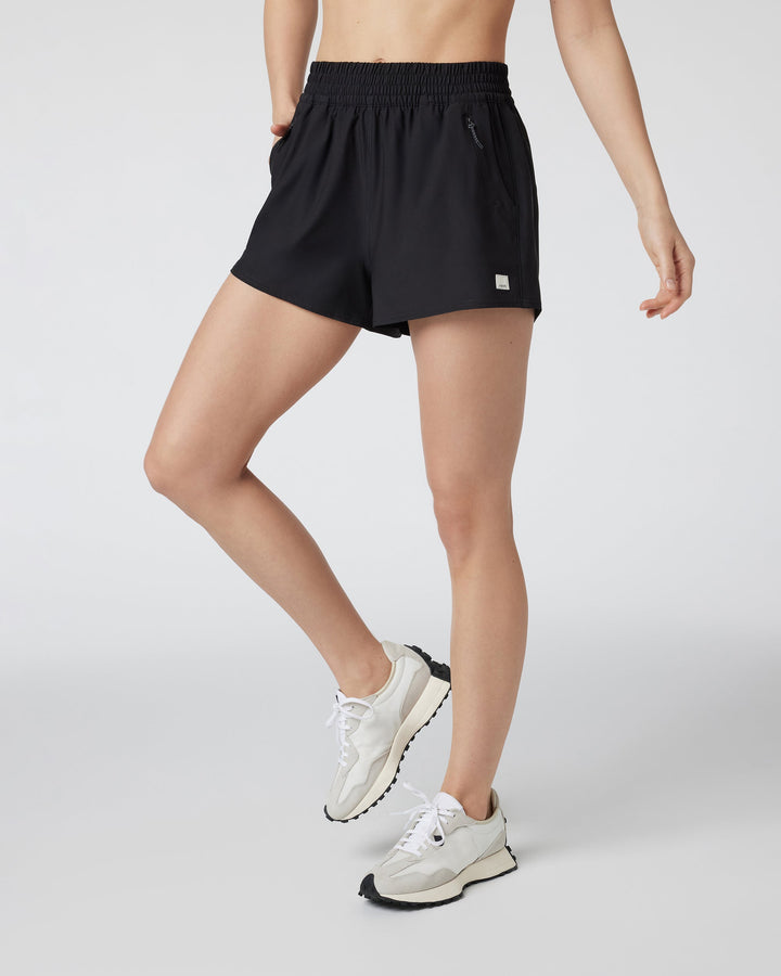 VUORI Dash Short 2.0 - BLACK - Sun Diego Boardshop