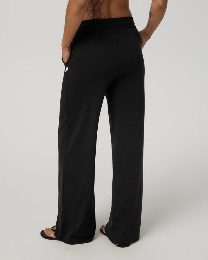 Vuori Women's Halo Essential Wideleg Pant - Black Heather - Sun Diego Boardshop