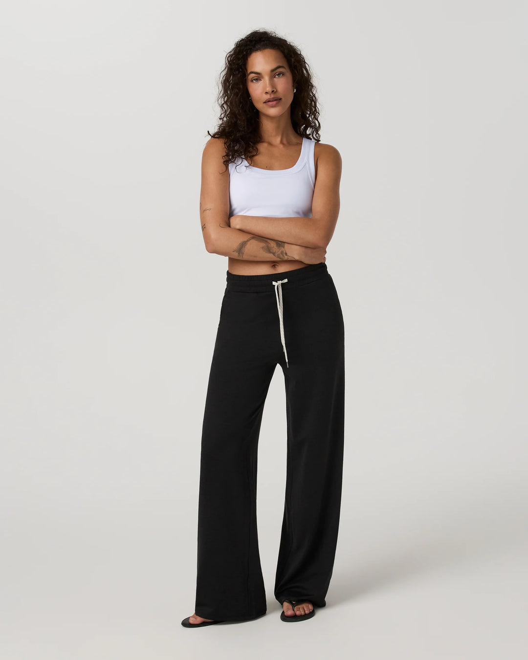 Vuori Women's Halo Essential Wideleg Pant - Black Heather - Sun Diego Boardshop