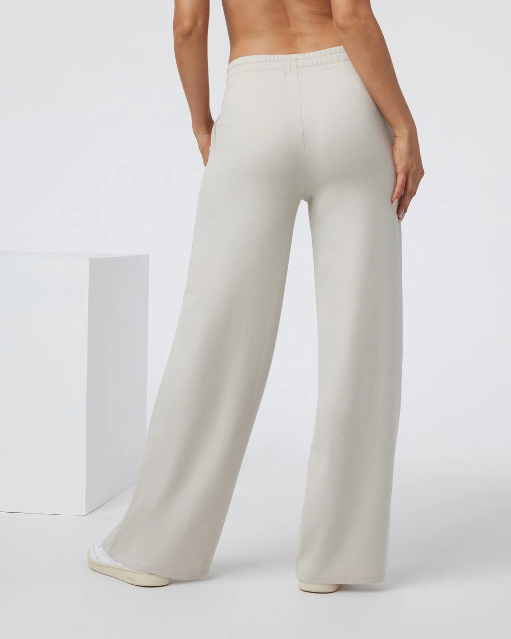 Vuori Women's Halo Essential Wideleg Pant - Ecru Heather - Sun Diego Boardshop