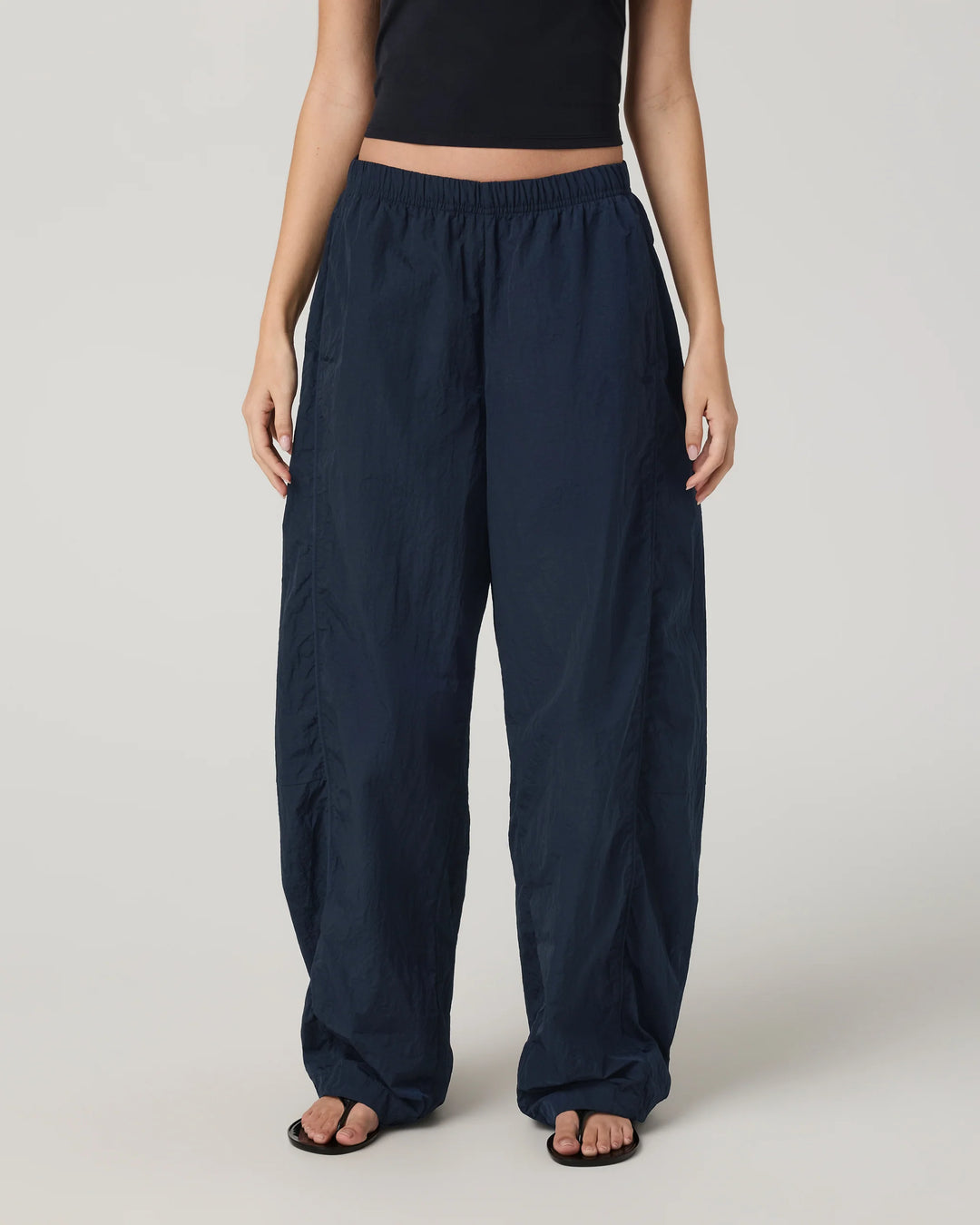 Vuori Women's Retrograde Track Pant - Ink - Sun Diego Boardshop
