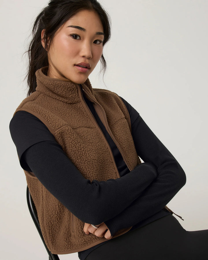 Vuori Women's Alpine Vest - Bourbon - Sun Diego Boardshop