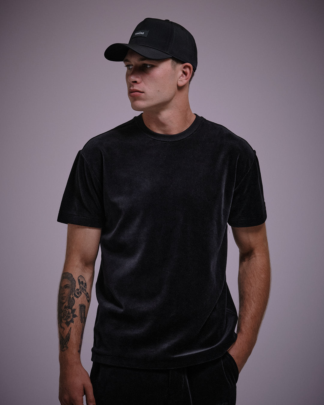 Tenore Velour Ss Tee - BLACK - Sun Diego Boardshop