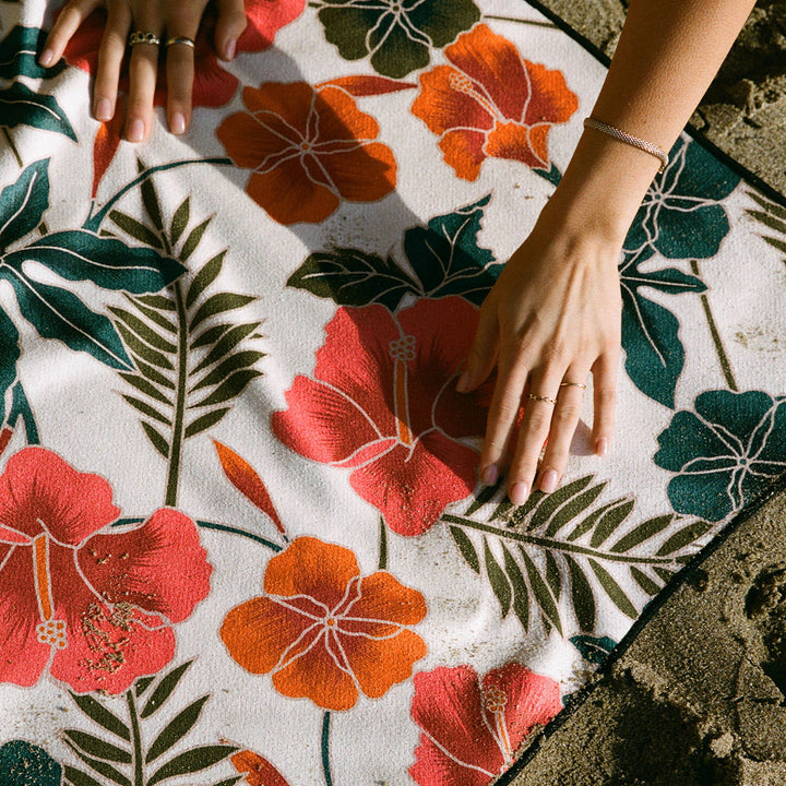 Slowtide Huelo Performance Quick-Dry Travel Towel - Cream - Sun Diego Boardshop