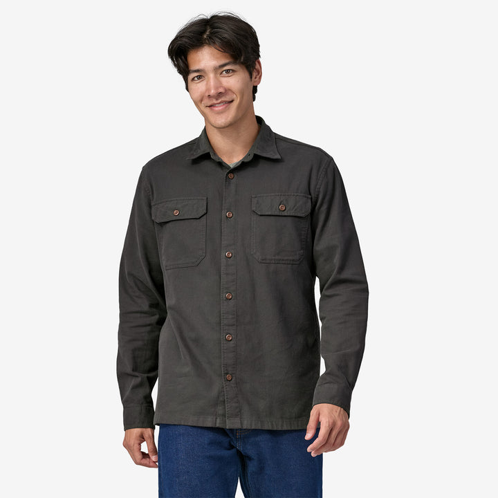 Patagonia Men's Long-Sleeved Organic Cotton Midweight Fjord Flannel Shirt - Forge Grey - Sun Diego Boardshop