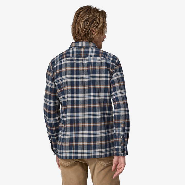 Patagonia Men's Long-Sleeved Organic Cotton Midweight Fjord Flannel Shirt Finn Fields - New Navy - Sun Diego Boardshop